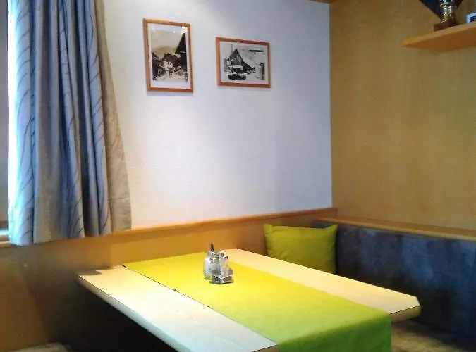 Haus Edelweiss Bed and breakfast 3*