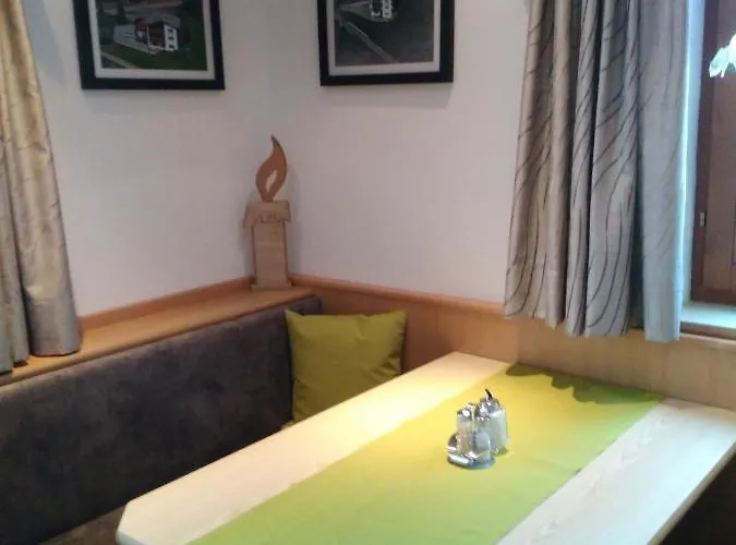 Bed and breakfast Haus Edelweiss 3*